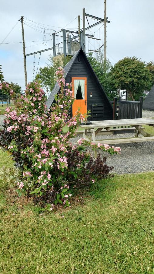 Hotel Carrowmena School House & Glamping Limavady Exterior foto